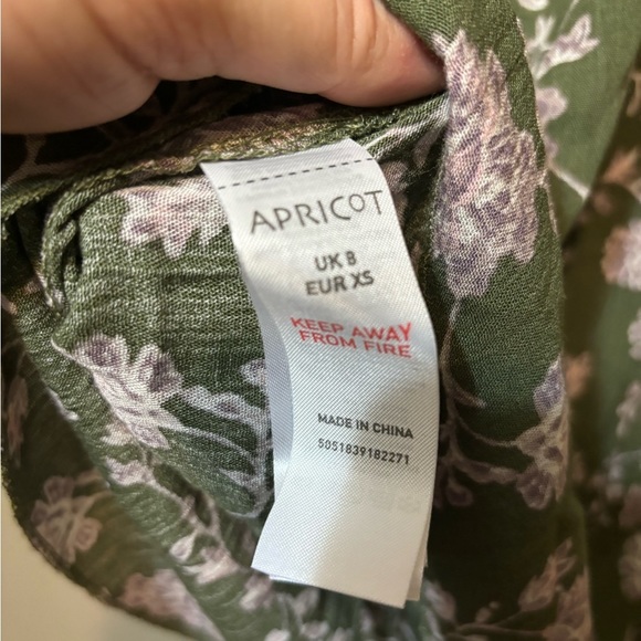 APRICOT UK NWT Cold Shoulder Dress - Picture 5 of 7